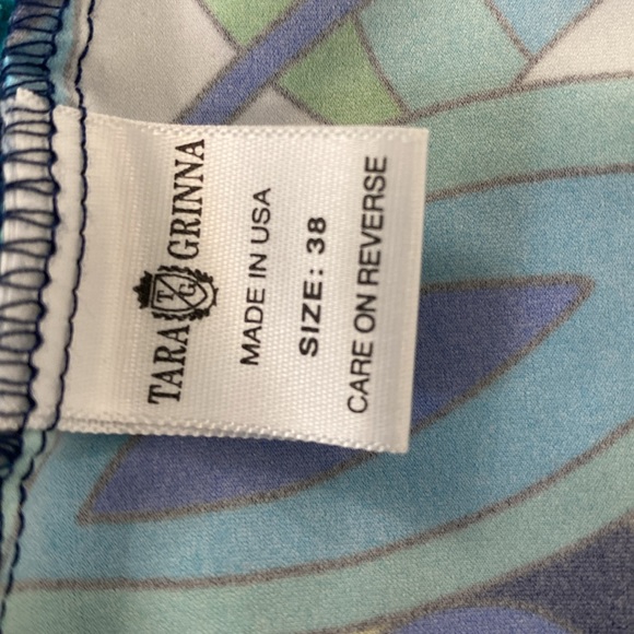 Tara Grinna mod print ( Pucci like) bathing suit top size 38/medium - Picture 7 of 11